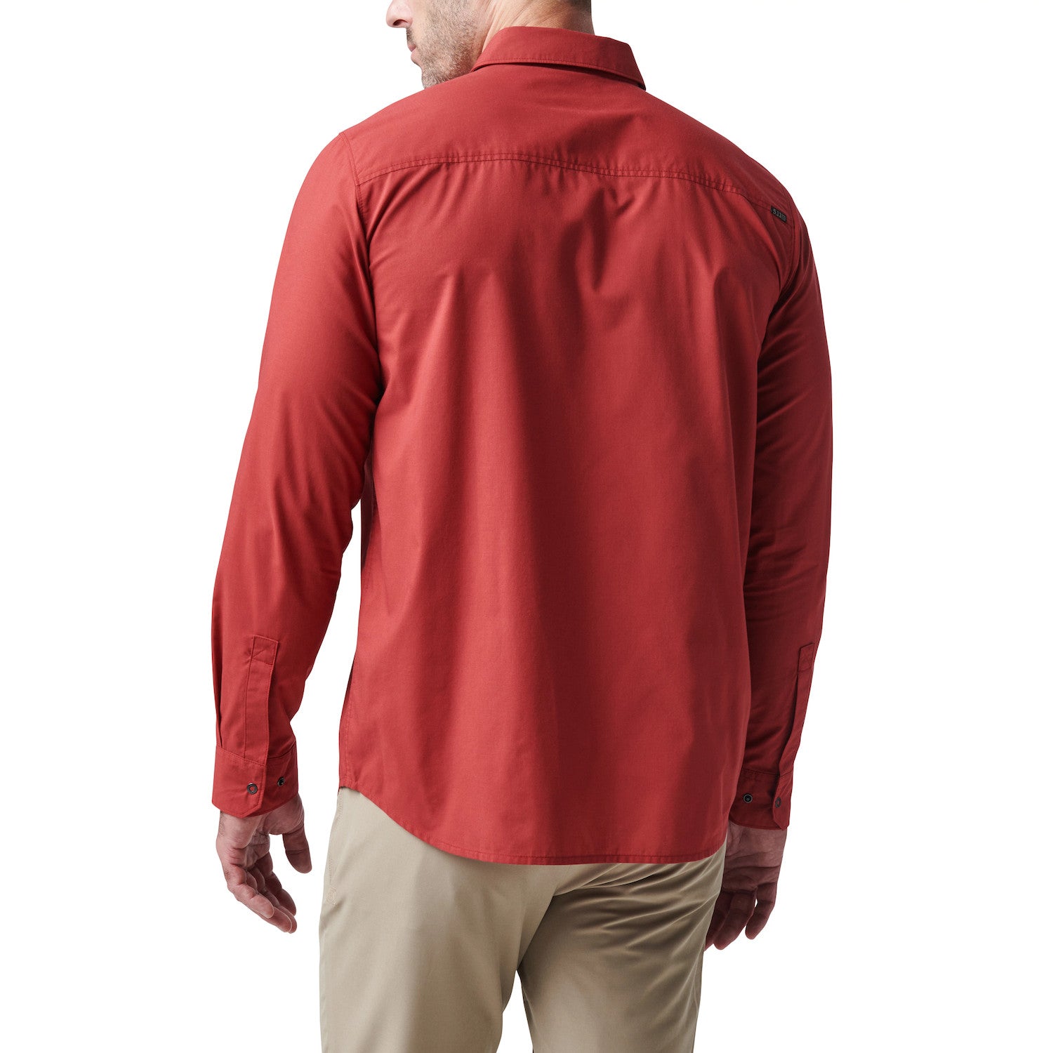 .11 Tactical Igor Solid Long Sleeve Shirt in Red Bourbon von hinten
